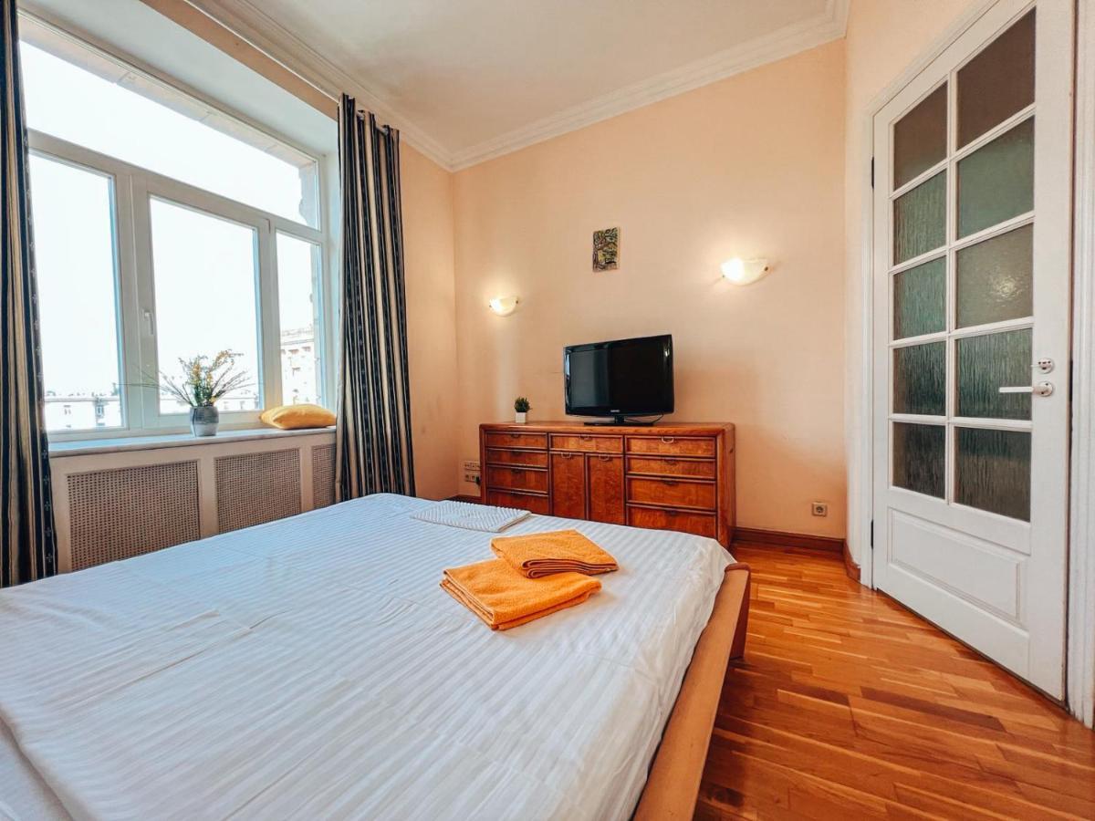 Apartments Rentals Ukraine On Kreshchatik Kiev Eksteriør billede