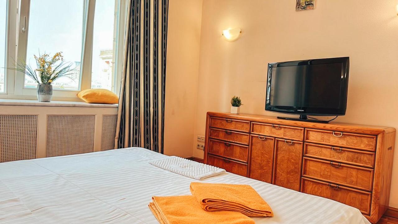 Apartments Rentals Ukraine On Kreshchatik Kiev Eksteriør billede