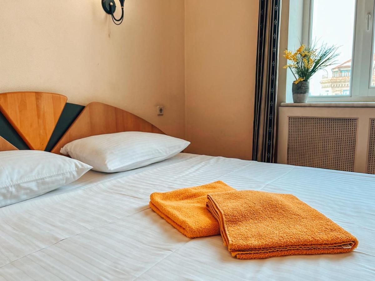 Apartments Rentals Ukraine On Kreshchatik Kiev Eksteriør billede