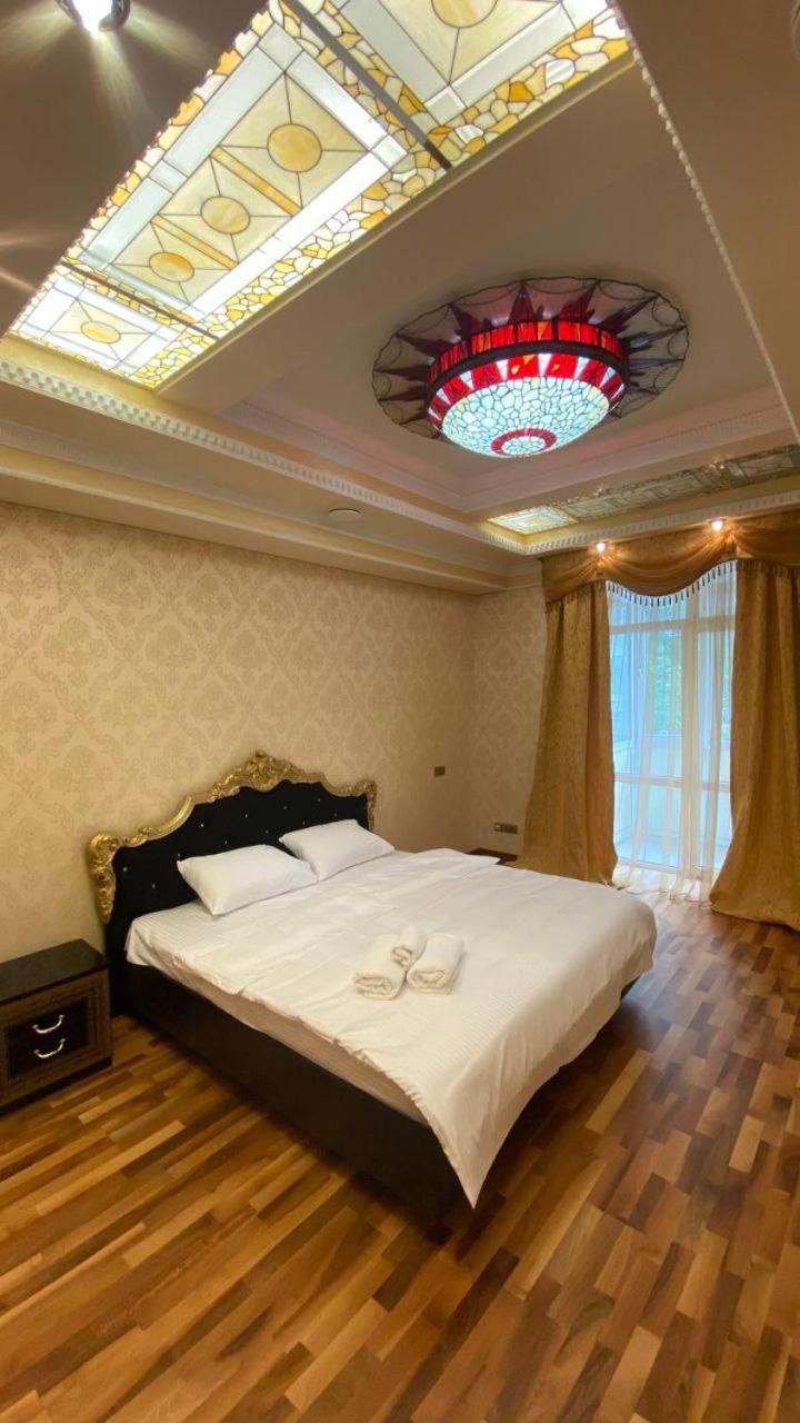 Apartments Rentals Ukraine On Kreshchatik Kiev Eksteriør billede